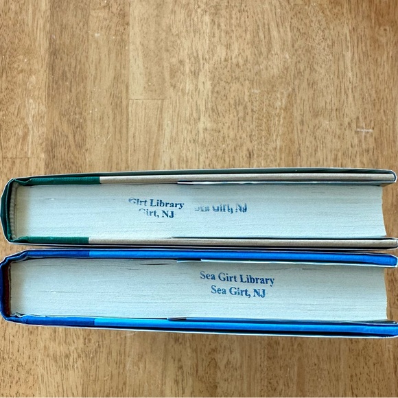 Rhys Bowen - A Royal Spyness Mystery Books - Picture 4 of 9